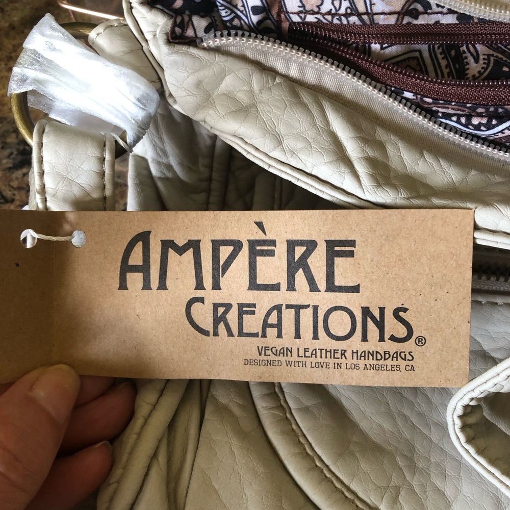 Elegant Vegan Leather Women's Crossbody Bag 👜 Color Taupe Adjustable Strap - Picture 12 of 14